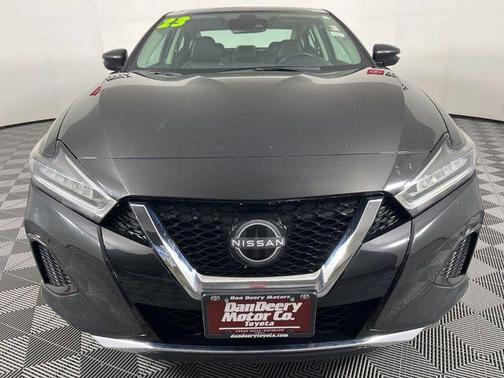 Super Black 2023 Nissan Maxima SL