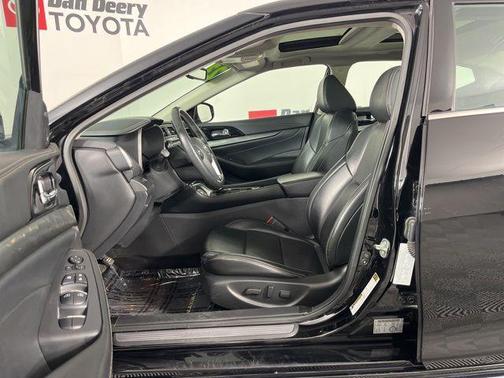 Super Black 2023 Nissan Maxima SL