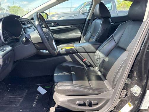 Super Black 2023 Nissan Maxima SL