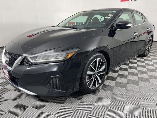 Super Black 2023 Nissan Maxima SL