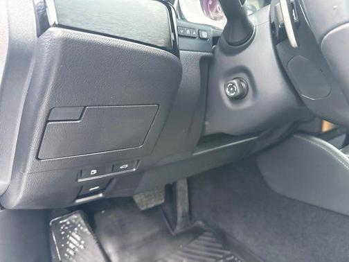 Ultra White 2023 Lexus ES 300h F SPORT Handling