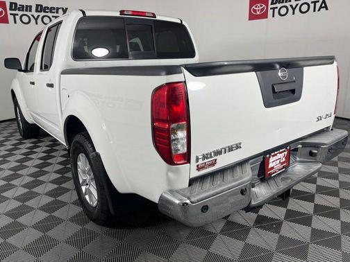 Glacier White 2014 Nissan Frontier SV