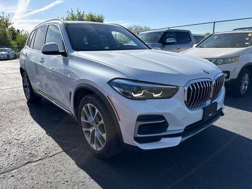 White 2023 BMW X5 xDrive40i