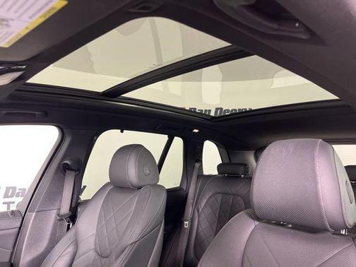 White 2023 BMW X5 xDrive40i