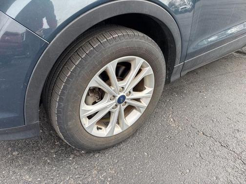 Sea Green 2019 Ford Escape SE