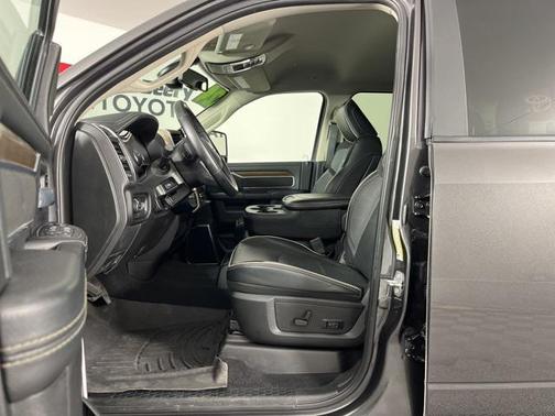 2024 RAM 2500 Laramie Crew Cab 4x4 6'4' Box