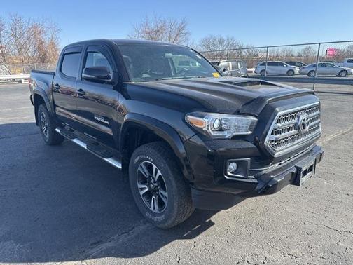 2016 Toyota Tacoma TRD Sport