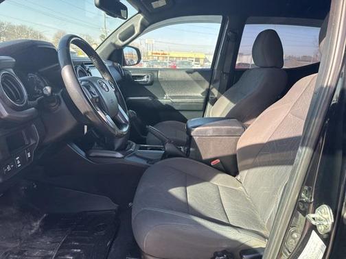 2016 Toyota Tacoma TRD Sport