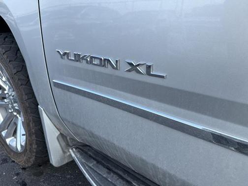 2017 GMC Yukon XL SLT