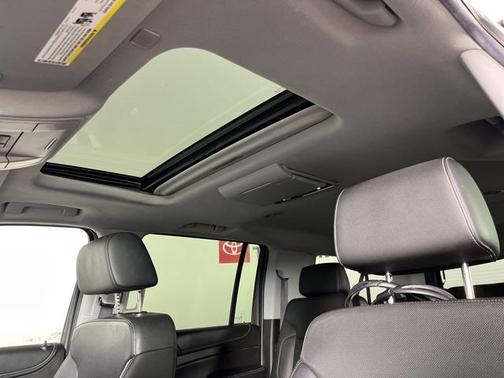 2017 GMC Yukon XL SLT