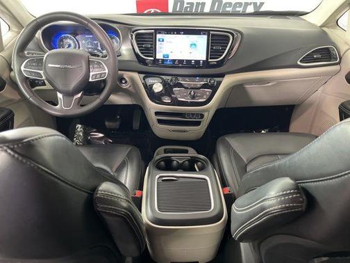 Bright White Clearcoat 2023 Chrysler Pacifica Touring L