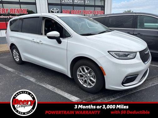 Bright White Clearcoat 2023 Chrysler Pacifica Touring L