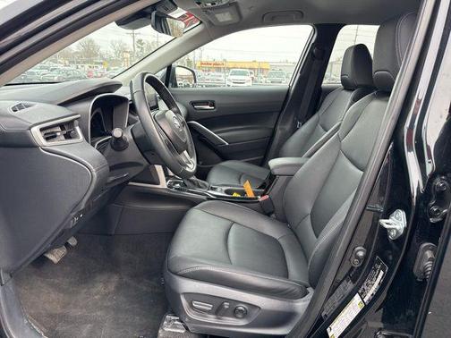 2025 Toyota Corolla Cross XLE