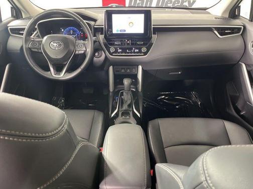 2025 Toyota Corolla Cross XLE