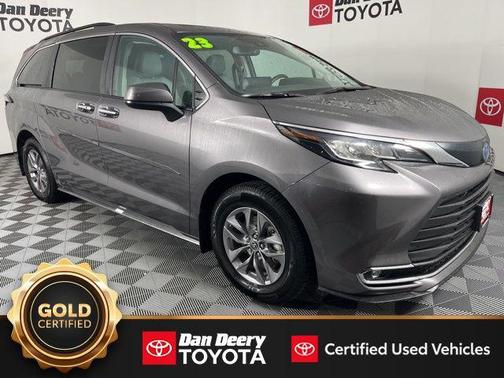 2023 Toyota Sienna XLE