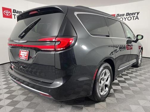 2023 Chrysler Pacifica Limited