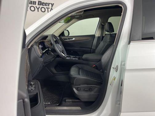 2024 Volkswagen Atlas 2.0T SEL