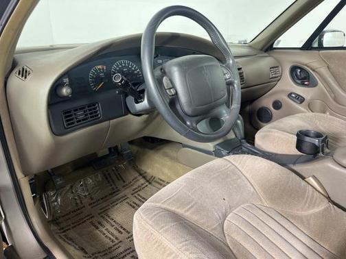 1998 Pontiac Bonneville SE