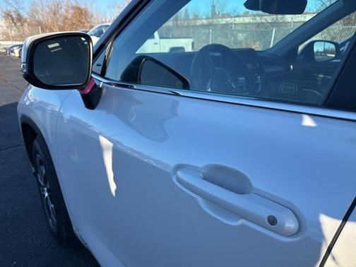 2024 Toyota Highlander Hybrid XLE