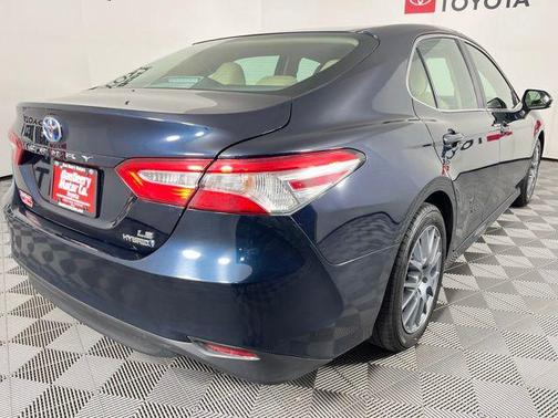 Aqua 2018 Toyota Camry Hybrid LE