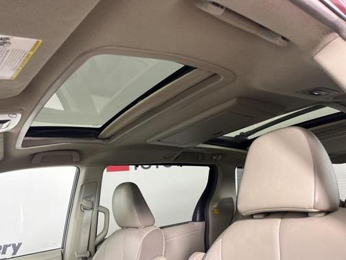 2011 Toyota Sienna Limited