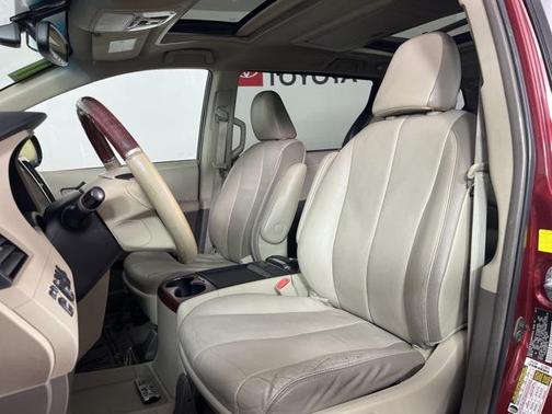 2011 Toyota Sienna Limited