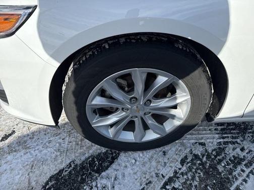 2022 Chevrolet Malibu FWD LT