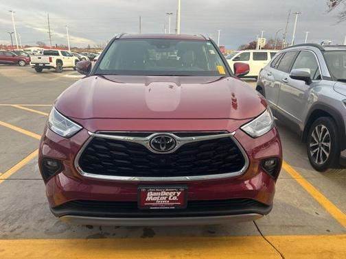 2022 Toyota Highlander Platinum