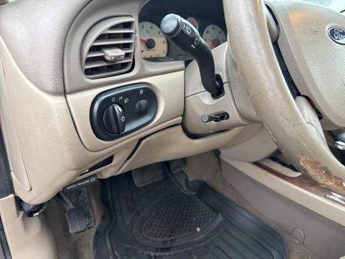 2006 Ford Taurus SEL