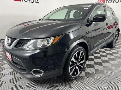 Magnetic Black 2017 Nissan Rogue Sport SL
