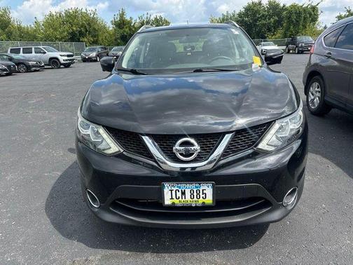 Magnetic Black 2017 Nissan Rogue Sport SL