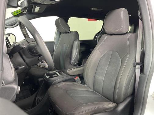 2023 Chrysler Pacifica Touring