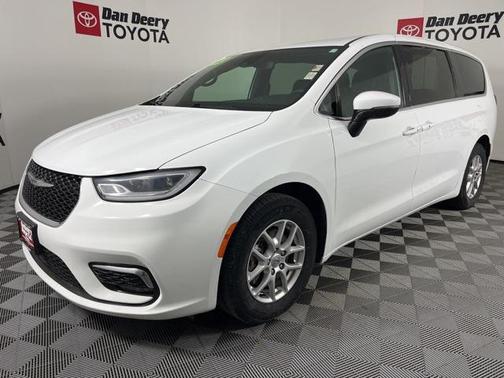 2023 Chrysler Pacifica Touring