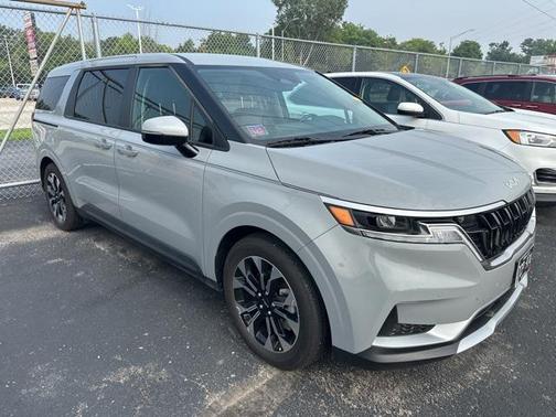 2024 Kia Carnival EX