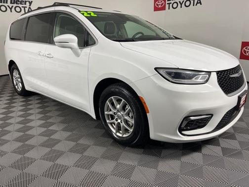 2022 Chrysler Pacifica Touring-L