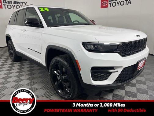 Bright White Clearcoat 2024 Jeep Grand Cherokee Altitude