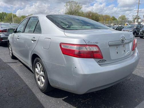 Titanium Metallic 2007 Toyota Camry LE
