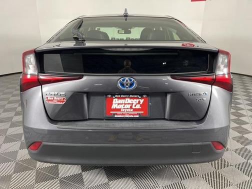 2021 Toyota Prius XLE