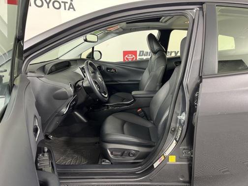 2021 Toyota Prius XLE