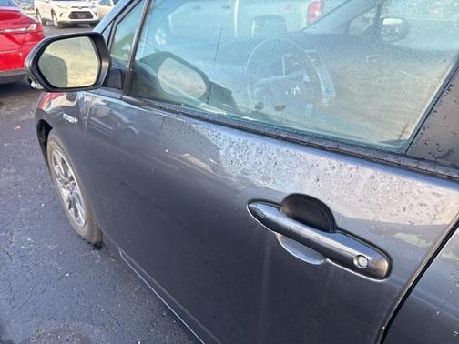 2021 Toyota Prius XLE