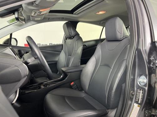 2021 Toyota Prius XLE