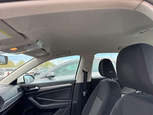 White 2019 Volkswagen Jetta 1.4T S