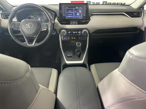 2022 Toyota RAV4 Hybrid XLE Premium