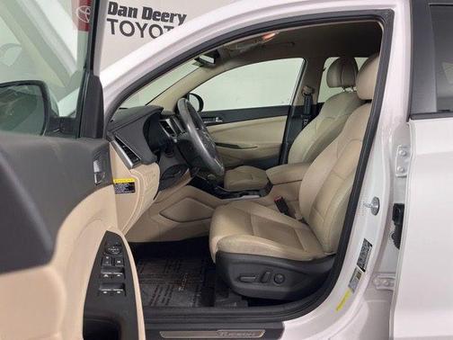 Dazzling White 2017 Hyundai TUCSON Limited