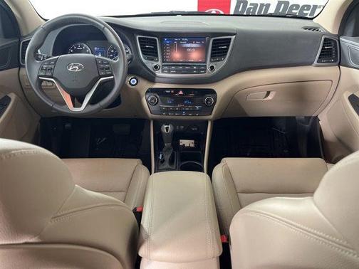 Dazzling White 2017 Hyundai TUCSON Limited