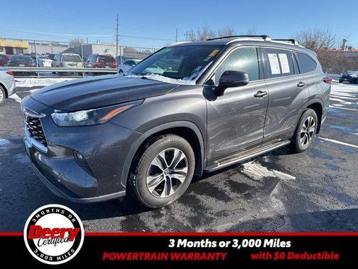 Magnetic Gray Metallic 2022 Toyota Highlander XLE