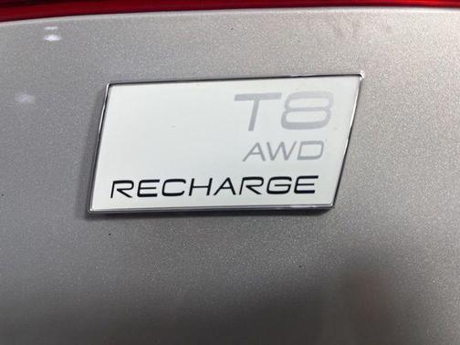 Silver Dawn Metallic 2024 Volvo XC60 Recharge Plug-In Hybrid T8 Core Dark Theme