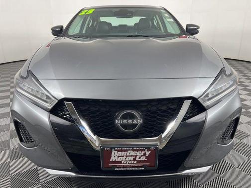 Gun Metallic 2023 Nissan Maxima SL