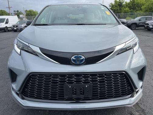 2023 Toyota Sienna XSE 7 Passenger