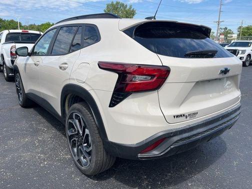 White Sands 2026 Chevrolet Trax FWD 2RS